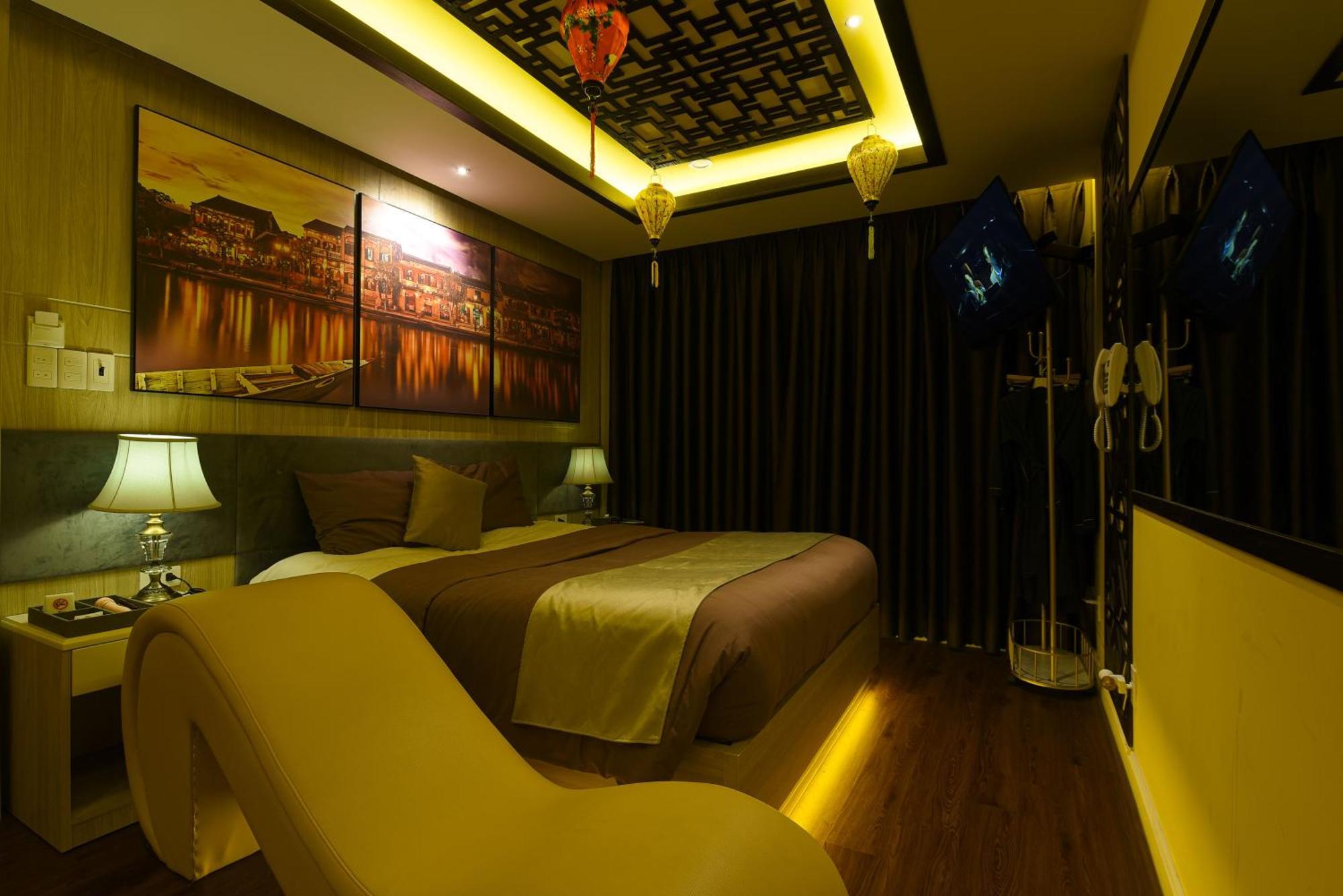Отель Chiic House 1 - Khach San Tinh Yeu Дананг Экстерьер фото